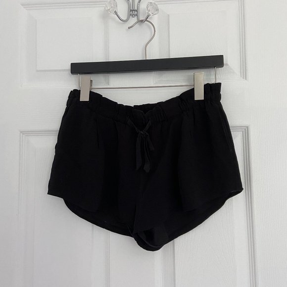 Aritzia Wilfred Black Drawstring Shorts (Medium) - Picture 1 of 3